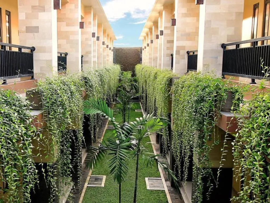 فندق بالي ميجا جيمباران 3*,